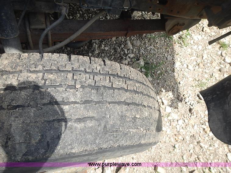 image for item I3639 1996 Mitsubishi Fuso FE639 dump flatbed truck