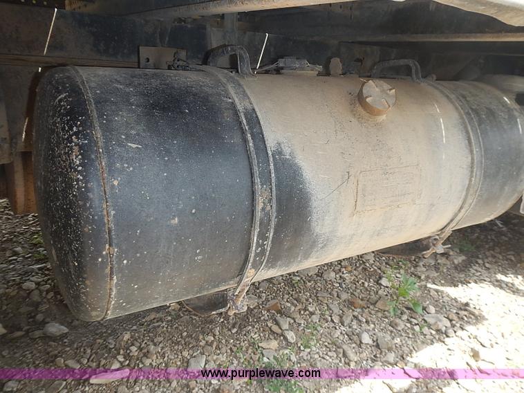 image for item I3639 1996 Mitsubishi Fuso FE639 dump flatbed truck