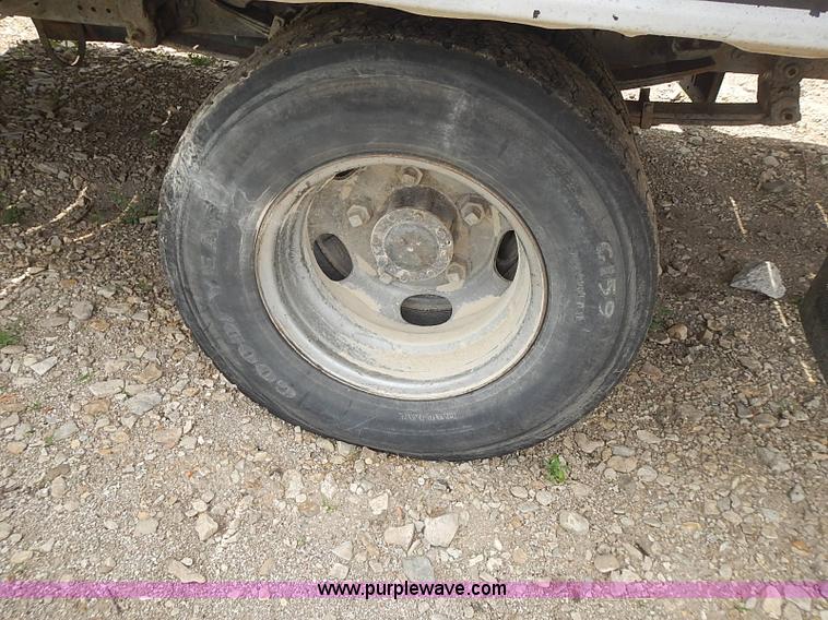 image for item I3639 1996 Mitsubishi Fuso FE639 dump flatbed truck