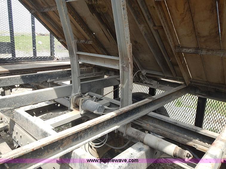 image for item I3639 1996 Mitsubishi Fuso FE639 dump flatbed truck