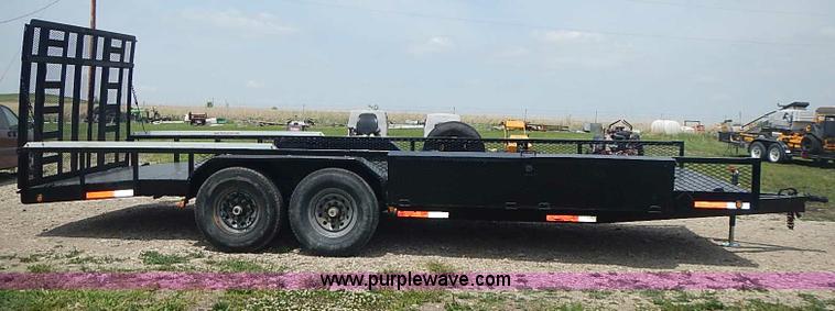 image for item I3640 2007 Lamar 22' car hauler trailer