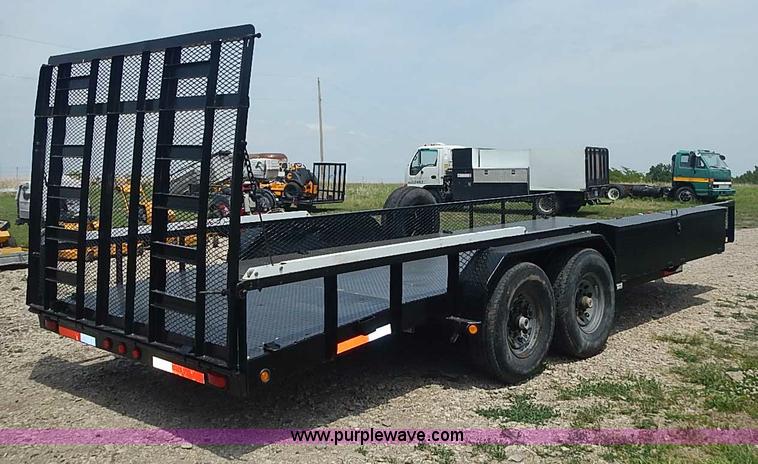 image for item I3640 2007 Lamar 22' car hauler trailer