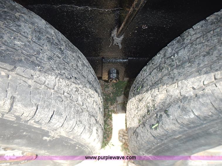 image for item I3640 2007 Lamar 22' car hauler trailer