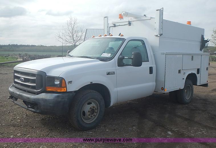 image for item I3672 2000 Ford F350 Super Duty XL utility truck