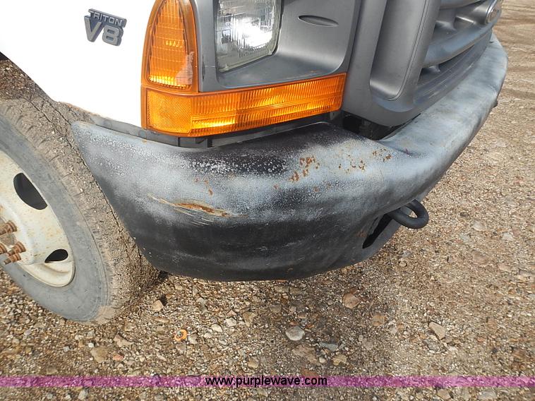 image for item I3672 2000 Ford F350 Super Duty XL utility truck