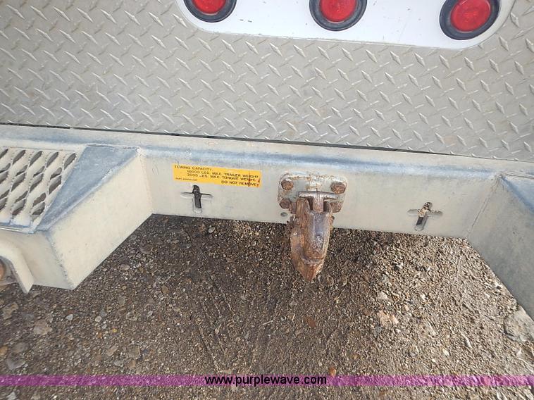 image for item I3672 2000 Ford F350 Super Duty XL utility truck