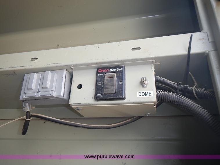 image for item I3672 2000 Ford F350 Super Duty XL utility truck