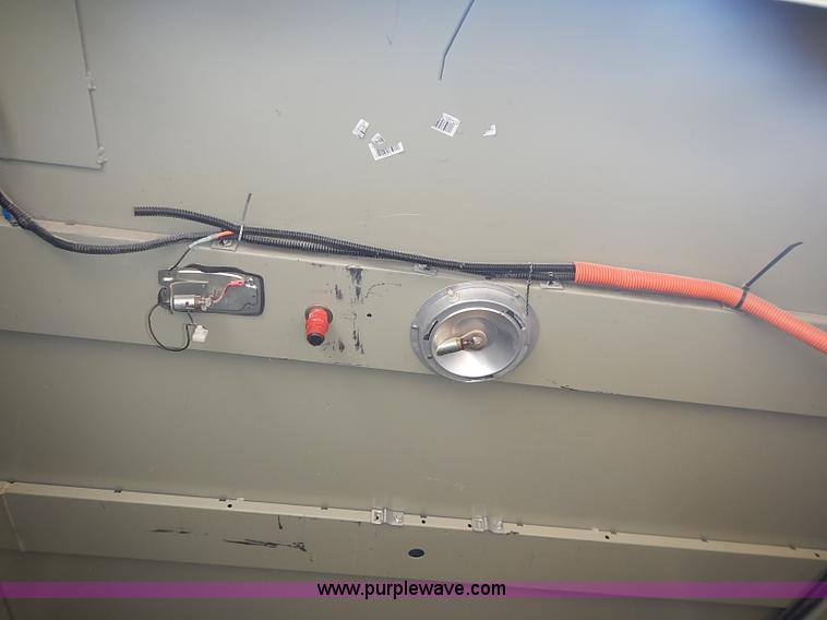 image for item I3672 2000 Ford F350 Super Duty XL utility truck