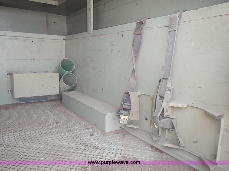 image for item I3672 2000 Ford F350 Super Duty XL utility truck