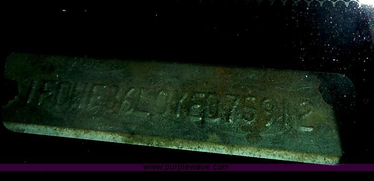 image for item I3672 2000 Ford F350 Super Duty XL utility truck