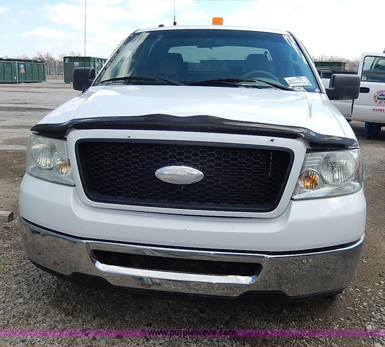 image for item I3739 2006 Ford F150 XLT SuperCrew pickup truck
