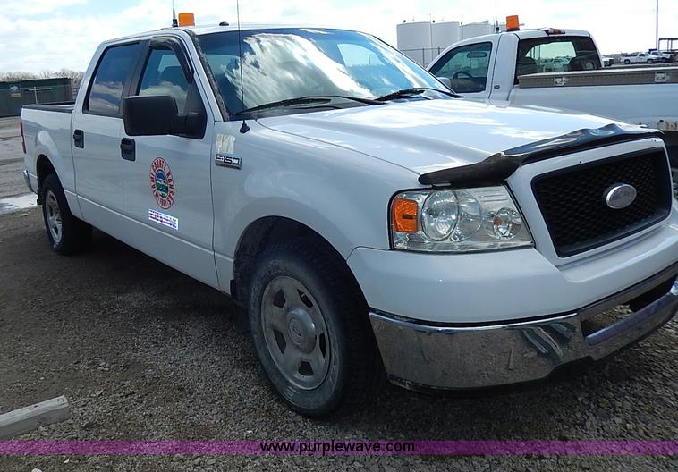 image for item I3739 2006 Ford F150 XLT SuperCrew pickup truck