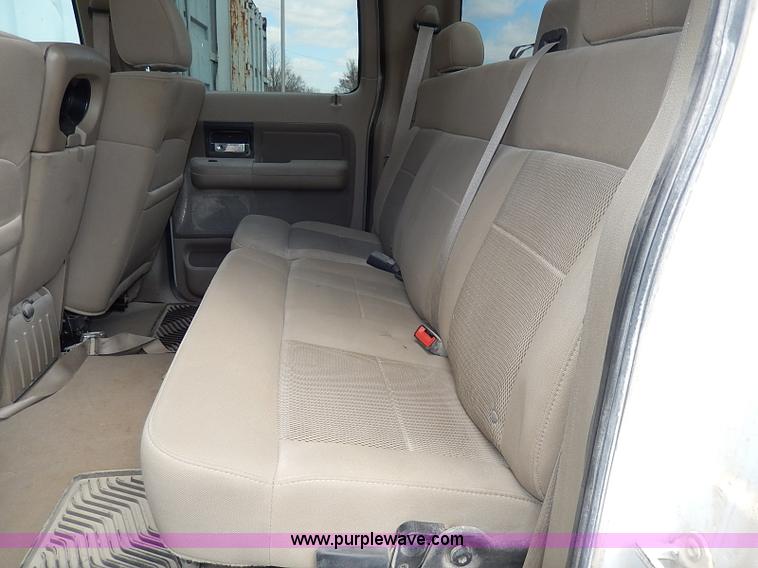 image for item I3739 2006 Ford F150 XLT SuperCrew pickup truck