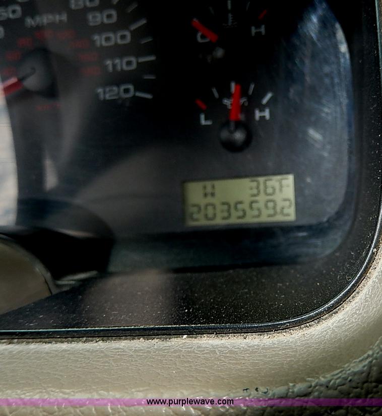 image for item I3739 2006 Ford F150 XLT SuperCrew pickup truck