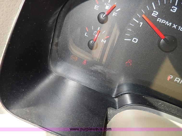 image for item I3739 2006 Ford F150 XLT SuperCrew pickup truck