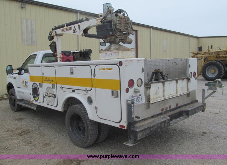 image for item I7012 2001 Ford F450 Super Duty service truck