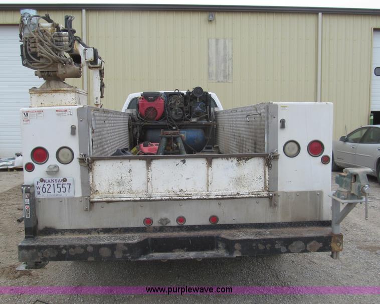 image for item I7012 2001 Ford F450 Super Duty service truck