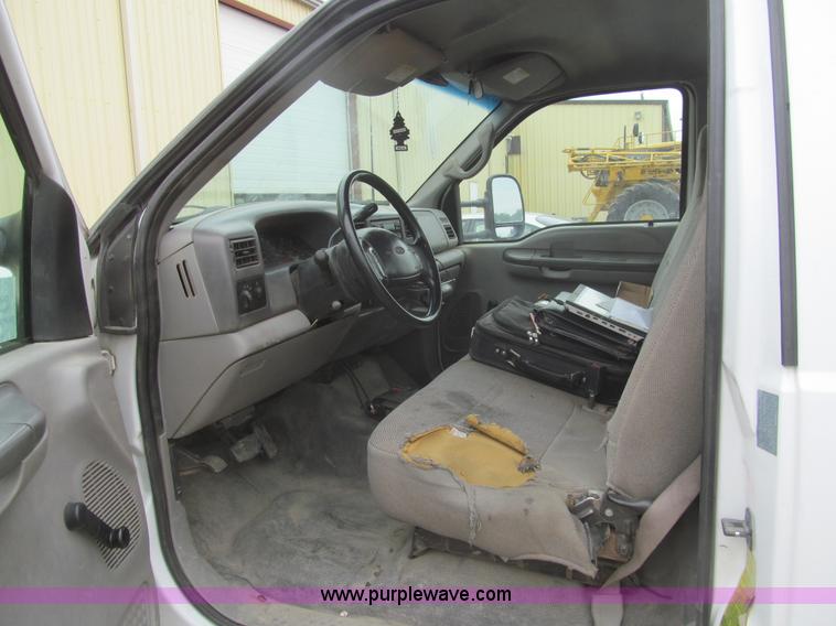 image for item I7012 2001 Ford F450 Super Duty service truck
