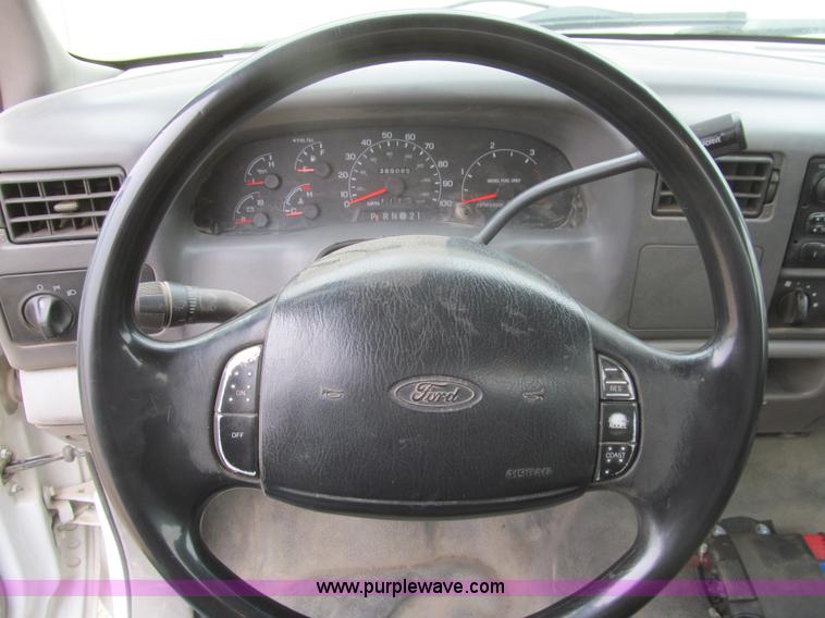 image for item I7012 2001 Ford F450 Super Duty service truck