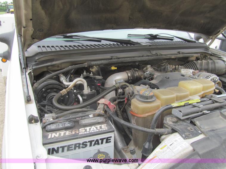 image for item I7012 2001 Ford F450 Super Duty service truck