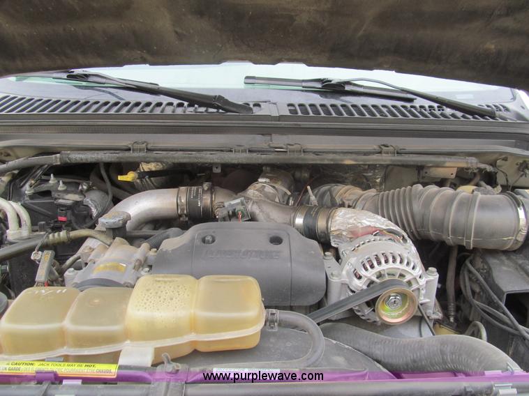 image for item I7012 2001 Ford F450 Super Duty service truck