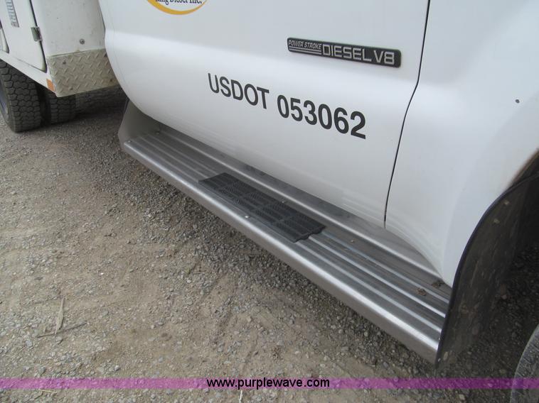 image for item I7012 2001 Ford F450 Super Duty service truck