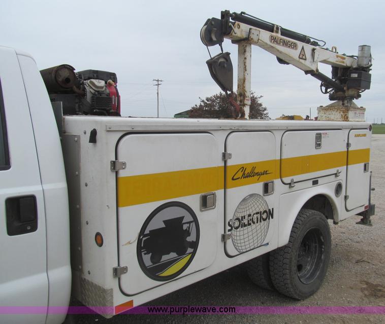 image for item I7012 2001 Ford F450 Super Duty service truck