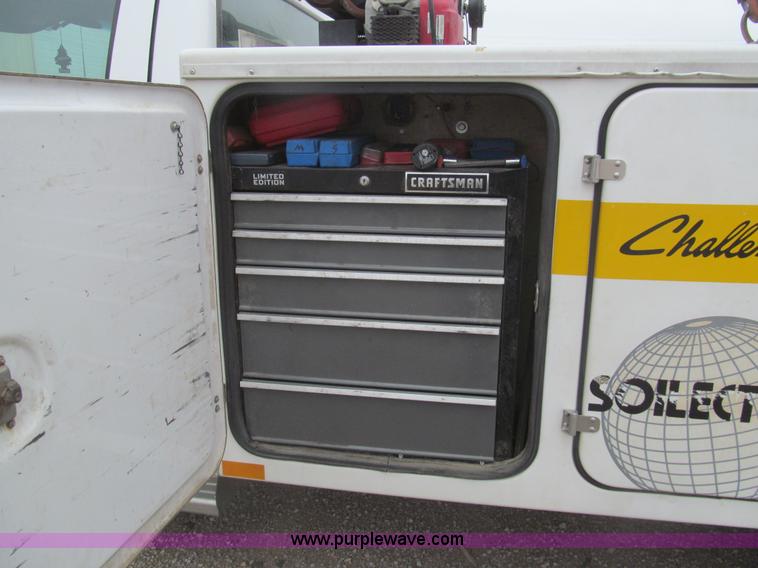 image for item I7012 2001 Ford F450 Super Duty service truck