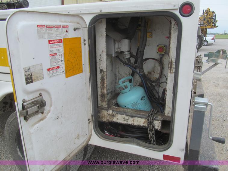 image for item I7012 2001 Ford F450 Super Duty service truck