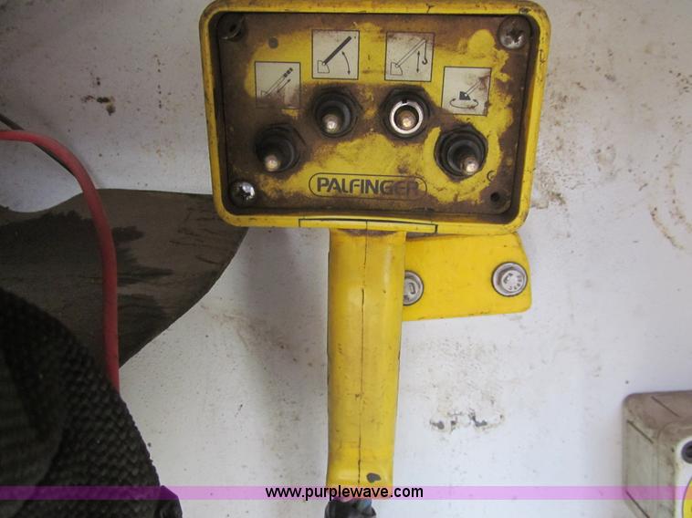 image for item I7012 2001 Ford F450 Super Duty service truck