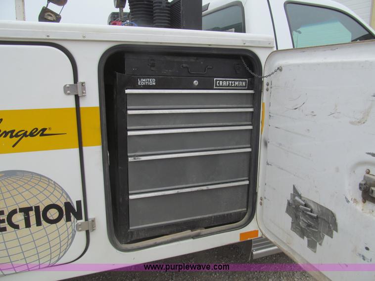 image for item I7012 2001 Ford F450 Super Duty service truck