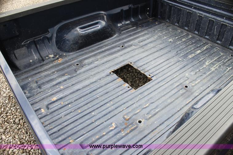 image for item I7421 2008 Ford F250 short bed pickup truck bed