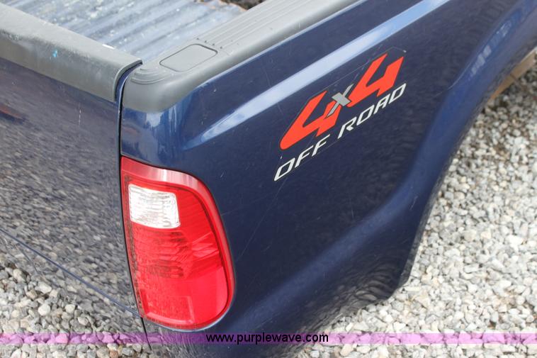 image for item I7421 2008 Ford F250 short bed pickup truck bed