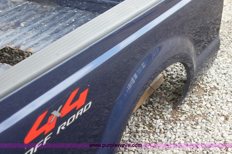 image for item I7421 2008 Ford F250 short bed pickup truck bed