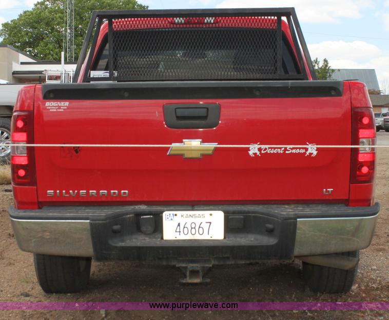 image for item I7423 2007 Chevrolet Silverado 1500 Z71 Crew Cab pickup truck