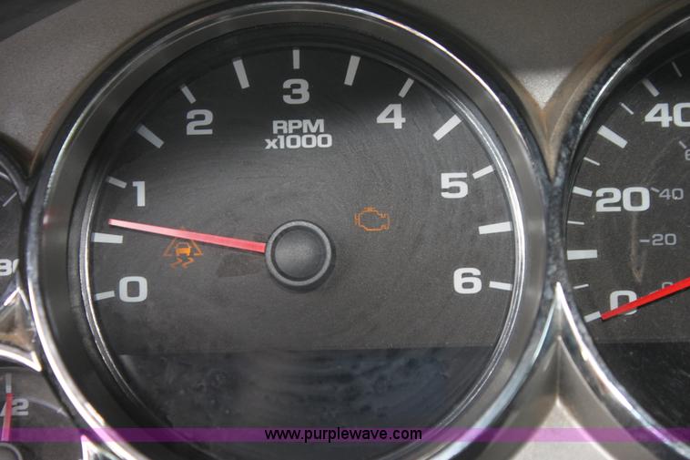 image for item I7423 2007 Chevrolet Silverado 1500 Z71 Crew Cab pickup truck