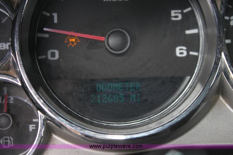 image for item I7423 2007 Chevrolet Silverado 1500 Z71 Crew Cab pickup truck