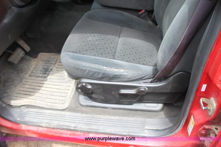 image for item I7423 2007 Chevrolet Silverado 1500 Z71 Crew Cab pickup truck