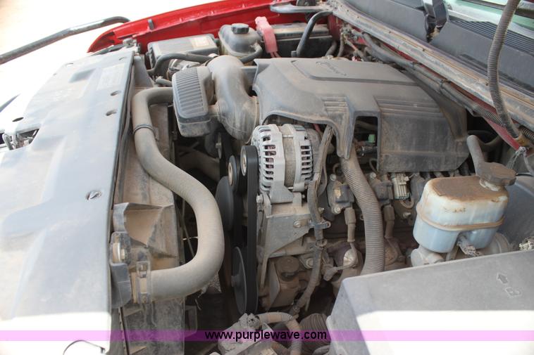 image for item I7423 2007 Chevrolet Silverado 1500 Z71 Crew Cab pickup truck