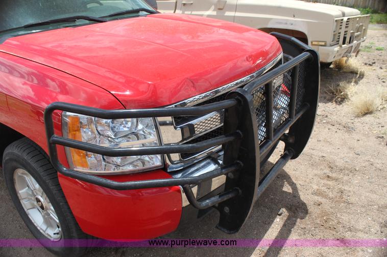 image for item I7423 2007 Chevrolet Silverado 1500 Z71 Crew Cab pickup truck