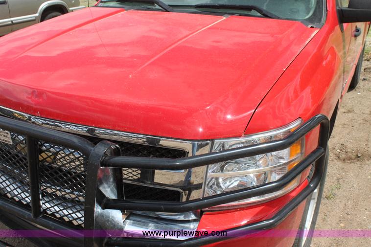 image for item I7423 2007 Chevrolet Silverado 1500 Z71 Crew Cab pickup truck