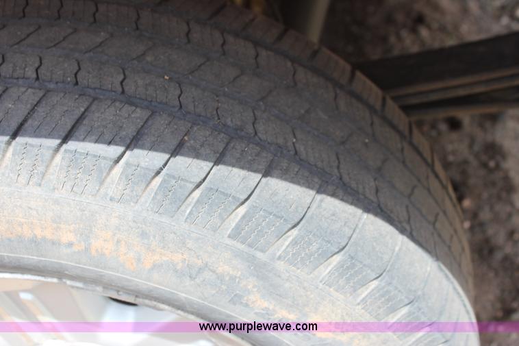 image for item I7423 2007 Chevrolet Silverado 1500 Z71 Crew Cab pickup truck