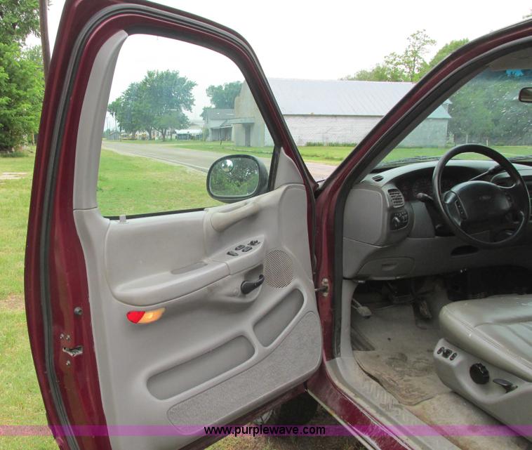 image for item I9648 1997 Ford F150 XLT Lariat SuperCab pickup truck