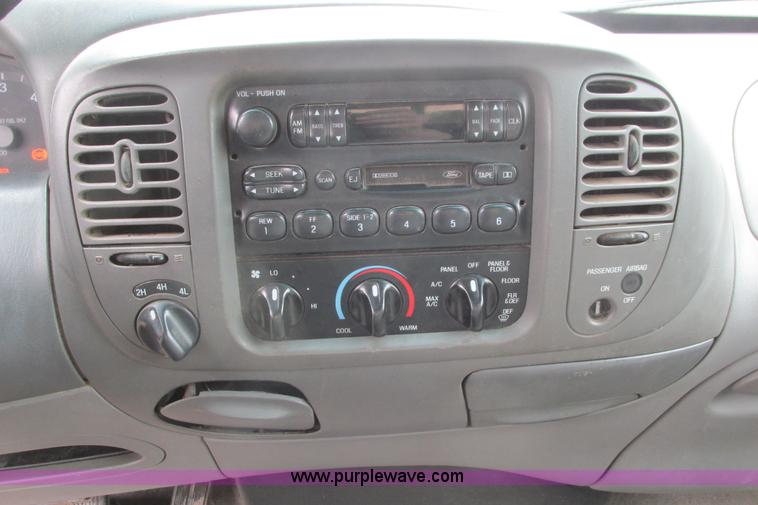 image for item I9648 1997 Ford F150 XLT Lariat SuperCab pickup truck