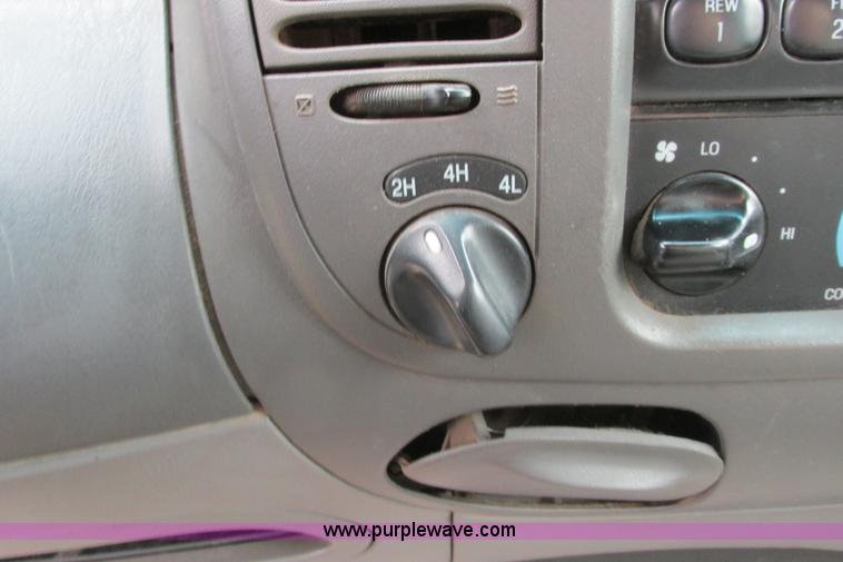 image for item I9648 1997 Ford F150 XLT Lariat SuperCab pickup truck