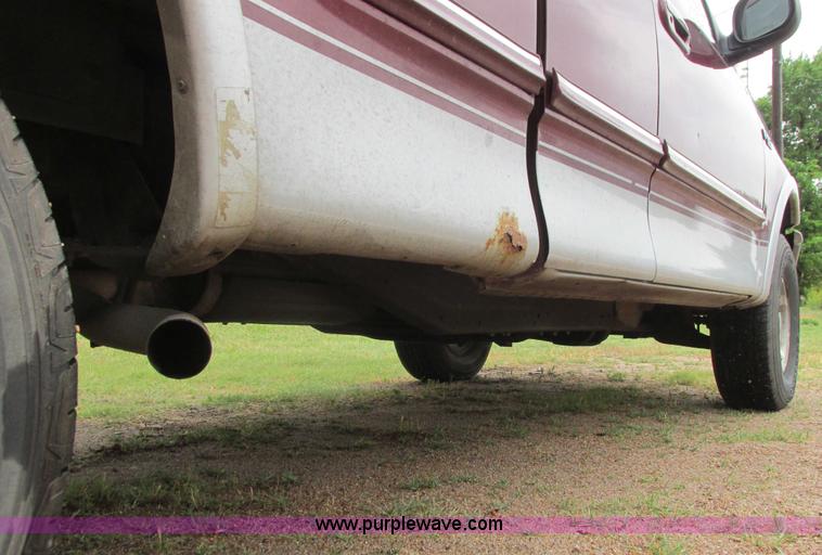 image for item I9648 1997 Ford F150 XLT Lariat SuperCab pickup truck