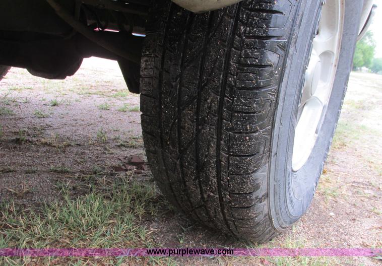 image for item I9648 1997 Ford F150 XLT Lariat SuperCab pickup truck