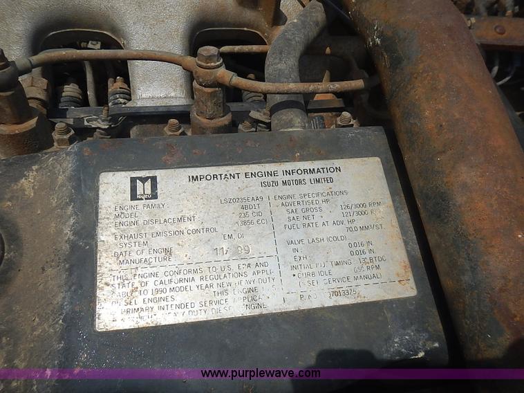 image for item J3220 1990 Isuzu NPR truck cab and chassis