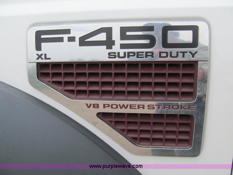 image for item J3478 2008 Ford F450 Super Duty XL Crew Cab flatbed truck
