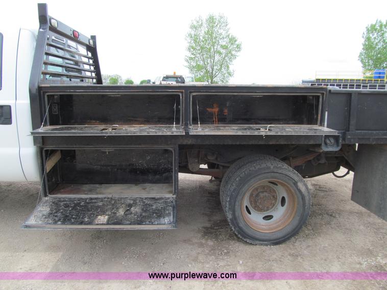 image for item J3478 2008 Ford F450 Super Duty XL Crew Cab flatbed truck